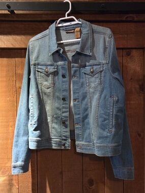 Wrangler Light Blue Denim Jacket with Leather Logo Tag